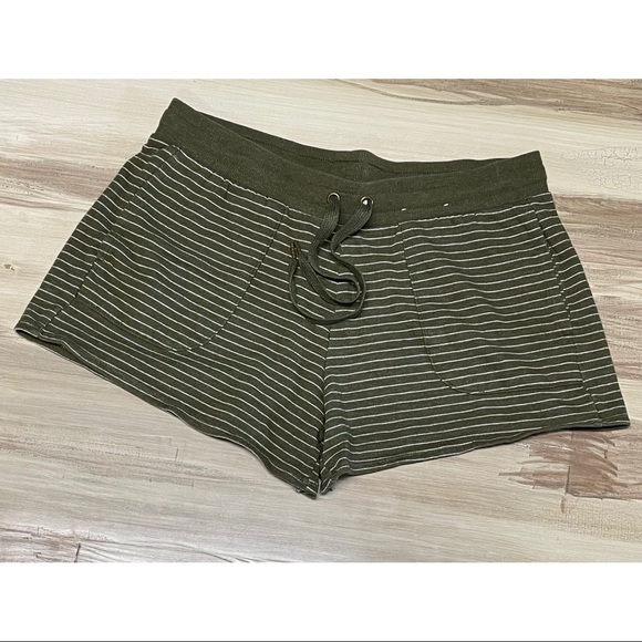 *SOLD* Stars Above Striped Pajama Shorts Green Size M - Picture 2 of 5